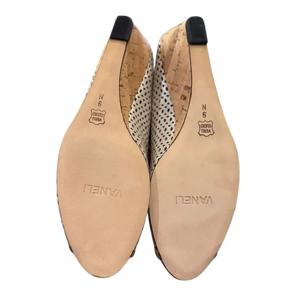 New Vaneli Bernice Sand Nappa Peep Toe Wedges 9 9N